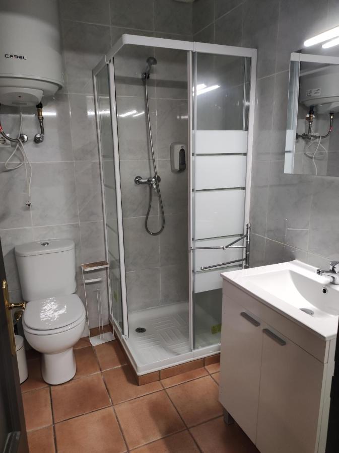 Apt 3 Atic Acollidor Al Centre De Vic - Aptgarbi المظهر الخارجي الصورة